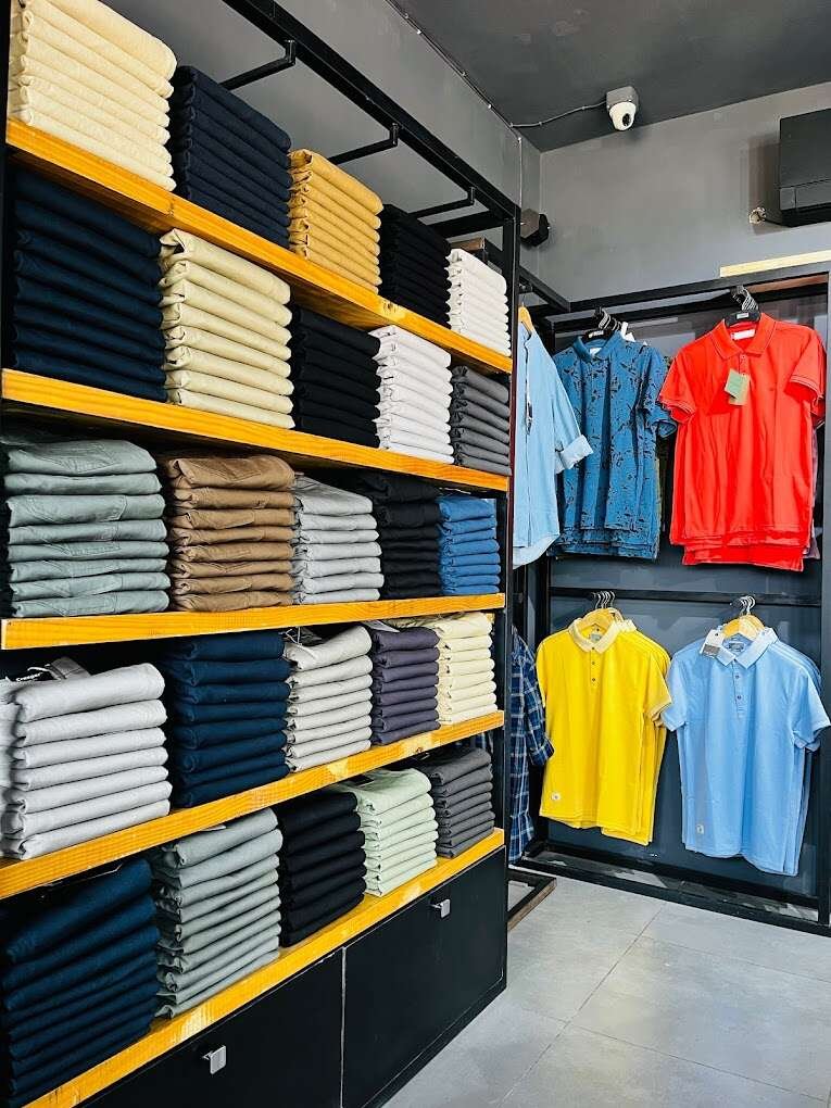 Themes clothing